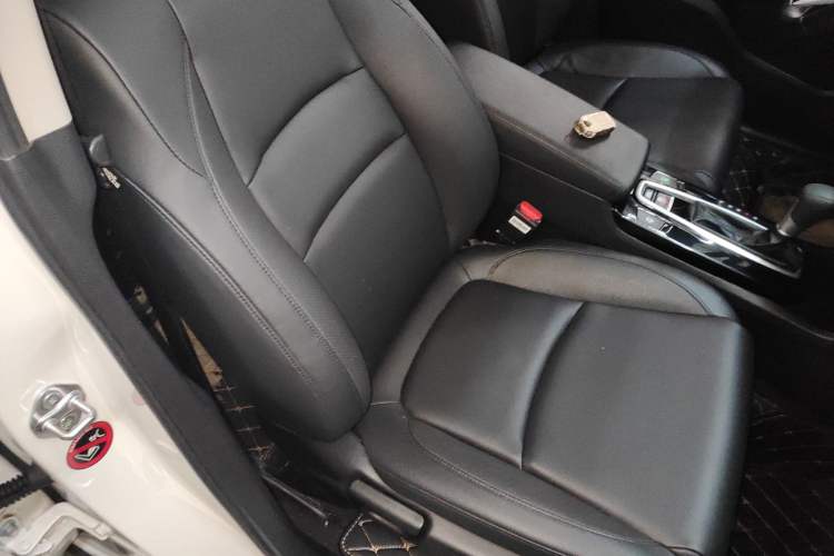 Used Honda Envix 2022 180TURBO CVT Enjoy Edition Right Front Seat