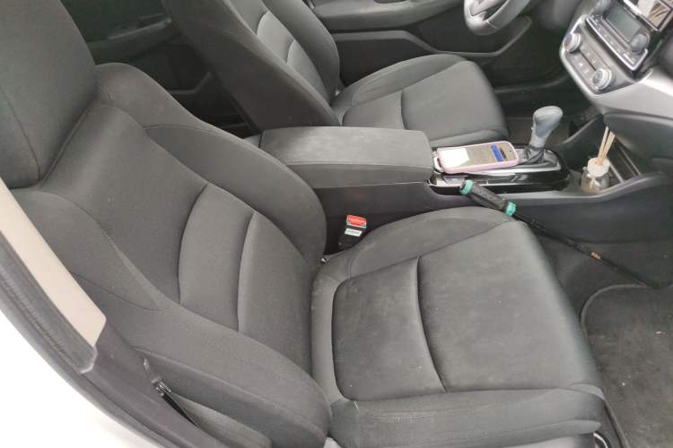 Used Honda Envix 2022 180TURBO CVT Enjoyment Version Right Front Seat