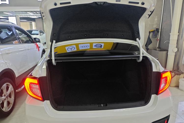 Used Honda Envix 2022 180TURBO CVT Comfort Version Trunk