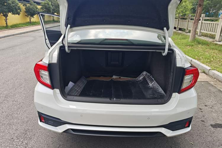 Used Honda Envix 2022 180TURBO CVT Prestige Edition Trunk