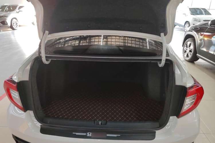 Used Honda Envix 2022 180TURBO CVT Comfort Version Trunk