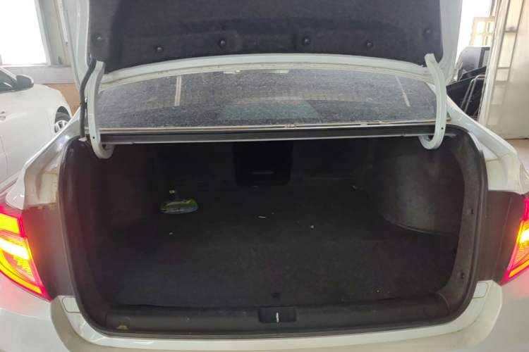 Used Honda Envix 2022 Lingpai Hybrid 1.5L Jingyao Edition Trunk