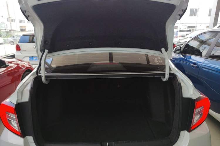 Used Honda Envix 2022 180TURBO CVT Comfort Version Trunk