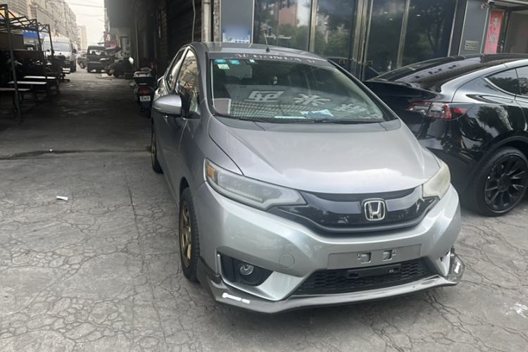 Used Honda Fit 2014 1.5L SE CVT Fashion Model Exterior 2