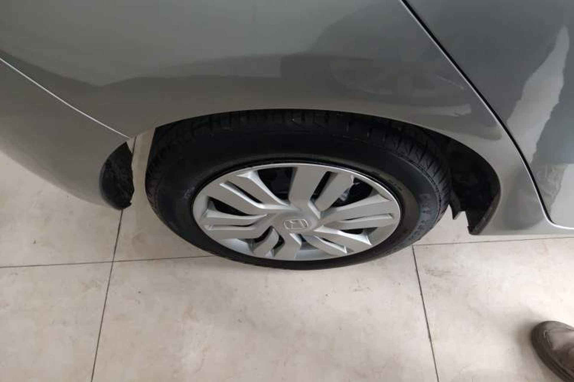 Used Honda Fit 2014 1.5L LX Manual Comfort Model Exterior 2