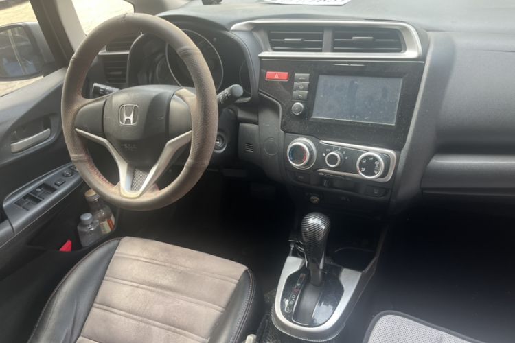 Used Honda Fit 2014 1.5L SE CVT Fashion Model Interior 1