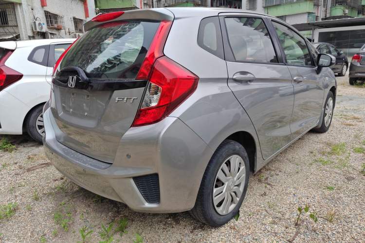Used Honda Fit 2014 1.5L LX CVT Comfort Model Rear Right 45 Deg
