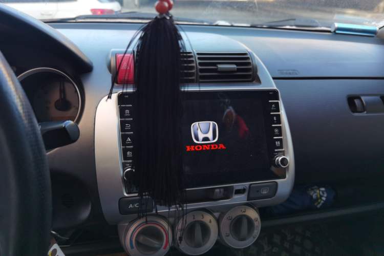 Used Honda Fit 2004 1.5L CVT Audio And AC Panel