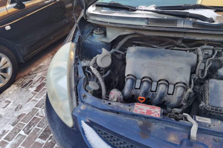 Used Honda Fit 2004 1.5L CVT Engine Bay Right