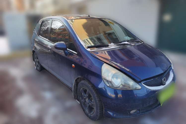 Used Honda Fit 2004 1.5L CVT Front Right 45 Deg
