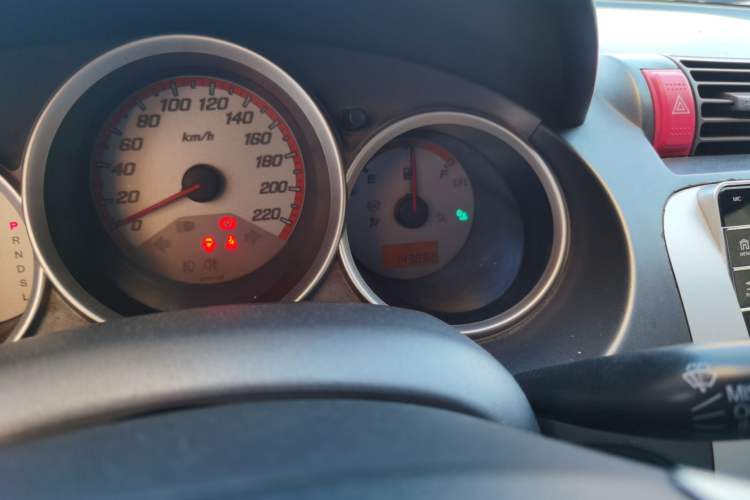 Used Honda Fit 2004 1.5L CVT Odometer Close Up