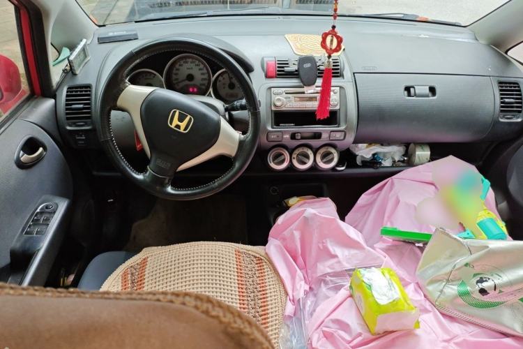 Used Honda Fit 2004 1.5L manual Center Console