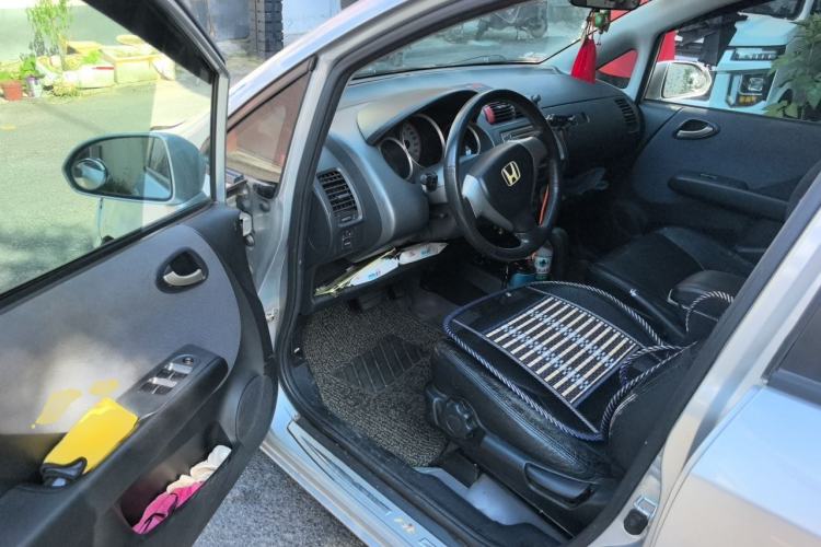 Used Honda Fit 2004 1.5L CVT Driver Seat