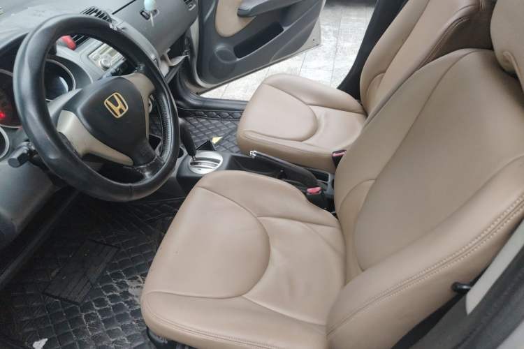 Used Honda Fit 2004 1.5L CVT Left Front Seat
