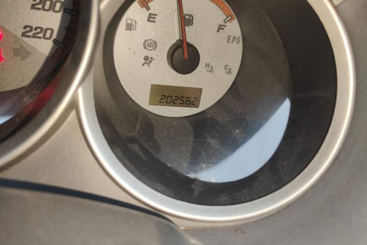 Used Honda Fit 2004 1.5L CVT Odometer Close Up