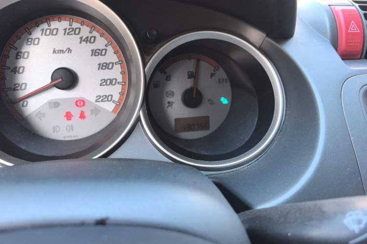Used Honda Fit 2004 1.5L CVT Odometer Close Up