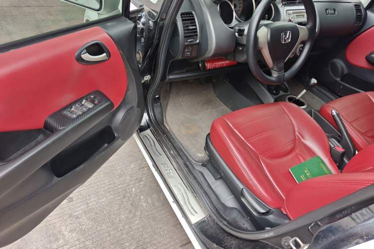 Used Honda Fit 2004 1.3L manual Driver Seat