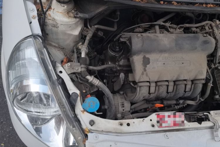 Used Honda Fit 2004 1.5L CVT Engine Bay Right
