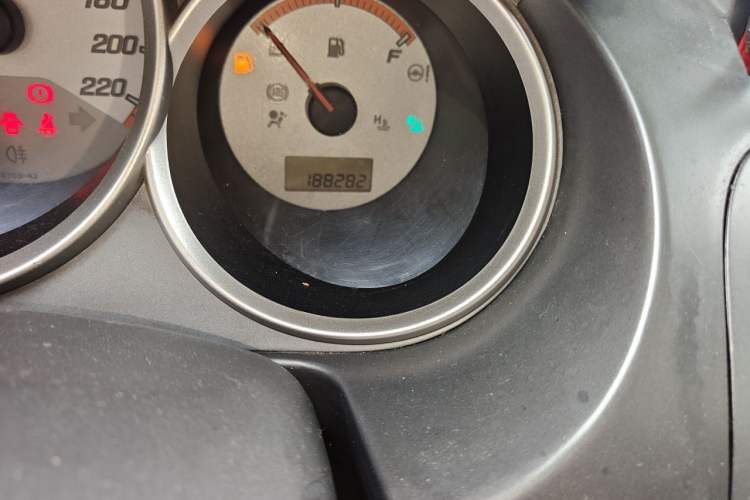 Used Honda Fit 2004 1.3L manual Odometer Close Up