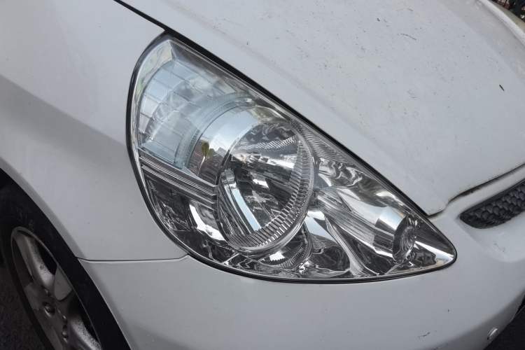 Used Honda Fit 2004 1.5L CVT Right Front Headlight