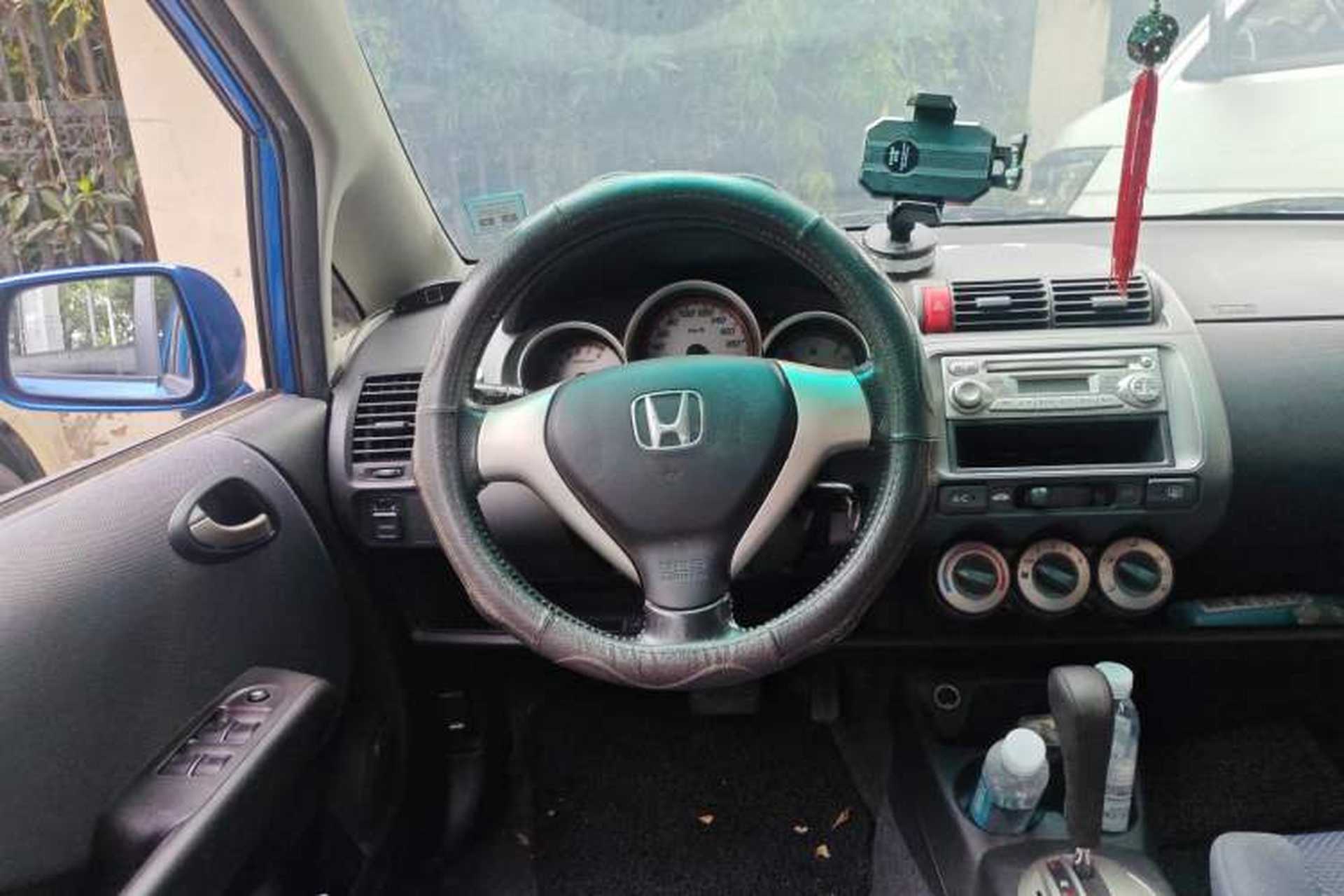 Used Honda Fit 2007 1.5L CVT Comfort Edition Steering Wheel