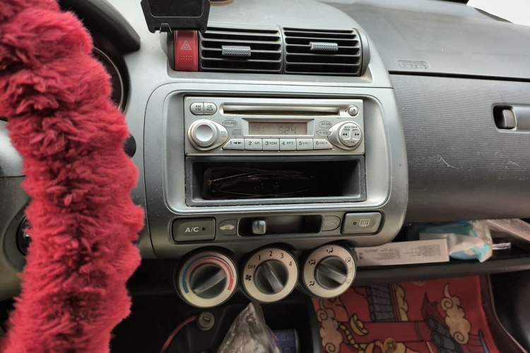 Used Honda Fit 2007 1.5L CVT Comfort Edition Audio And AC Panel
