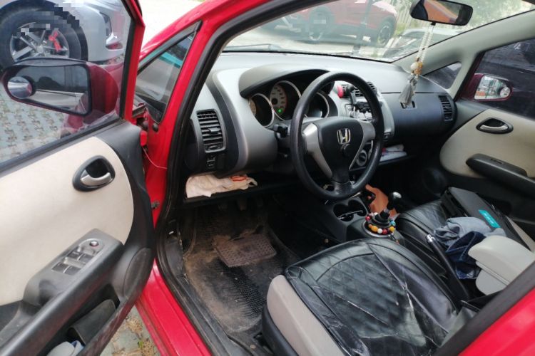 Used Honda Fit 2007 1.3L manual standard version Driver Seat