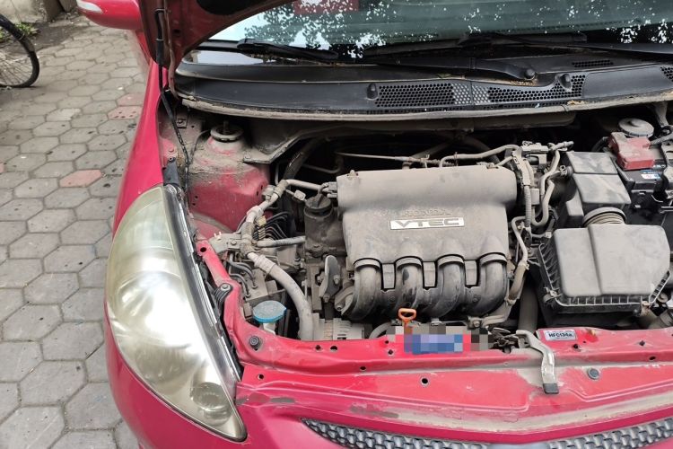 Used Honda Fit 2007 1.5L CVT Comfort Edition Engine Bay Right
