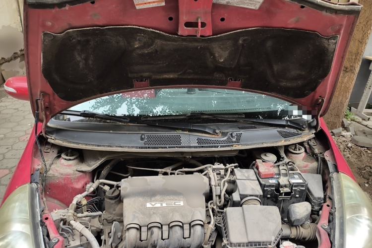 Used Honda Fit 2007 1.5L CVT Comfort Edition Engine Bay