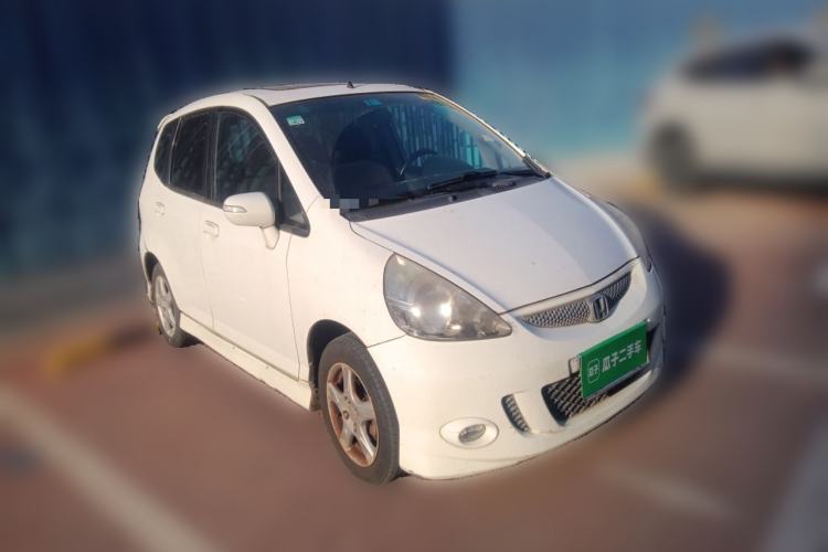 Used Honda Fit 2007 1.5L CVT Comfort Edition Front Right 45 Deg