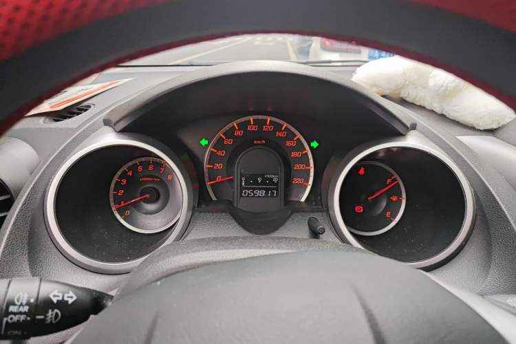 Used Honda Fit 2008 1.5L manual luxury version Instrument Cluster