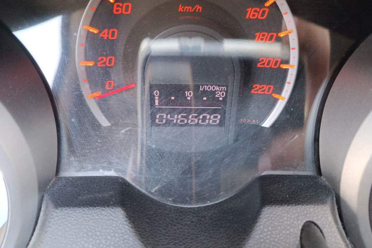 Used Honda Fit 2008 1.3L manual comfort version Odometer Close Up