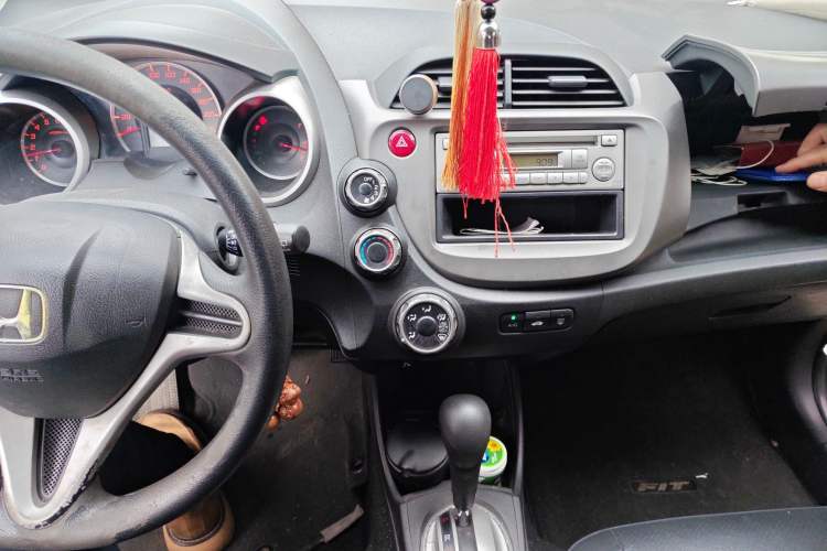 Used Honda Fit 2008 1.3L automatic comfort version Audio And AC Panel