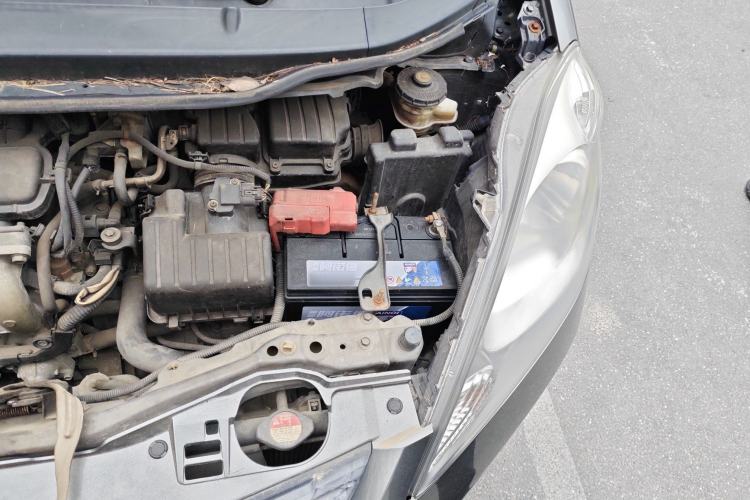 Used Honda Fit 2008 1.3L automatic comfort version Engine Bay Left