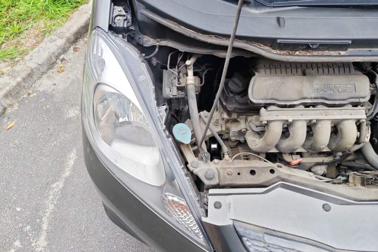 Used Honda Fit 2008 1.3L automatic comfort version Engine Bay Right