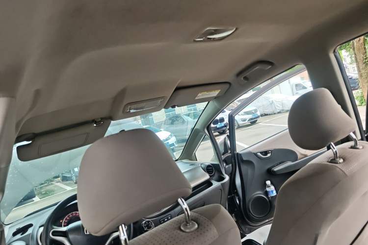Used Honda Fit 2008 1.3L manual comfort version Headliner