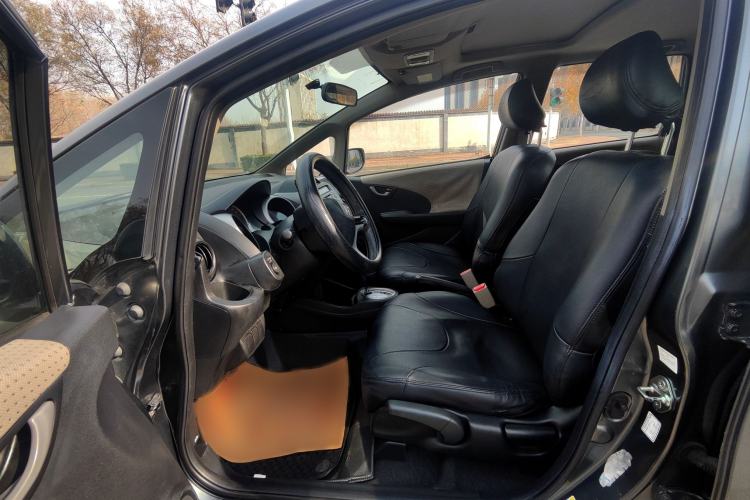 Used Honda Fit 2008 1.5L automatic luxury edition Interior 2