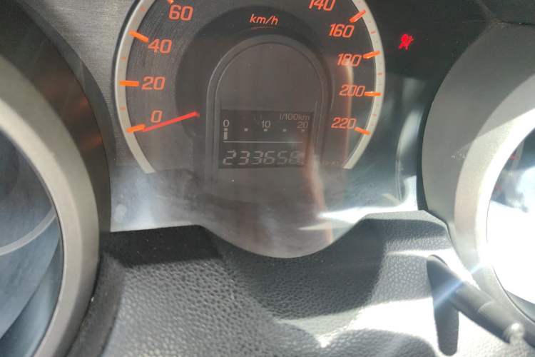 Used Honda Fit 2008 1.5L automatic luxury edition Odometer Close Up