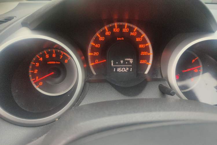 Used Honda Fit 2008 1.5L automatic luxury edition Odometer Close Up