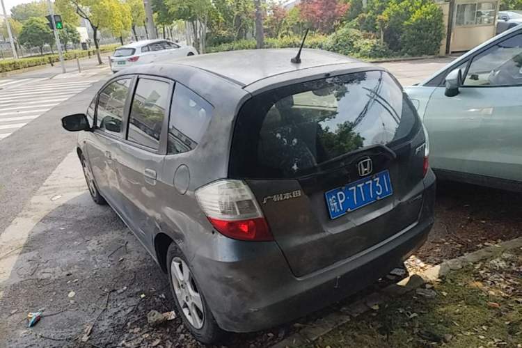 Used Honda Fit 2008 1.5L manual luxury version Rear Left 45 Deg