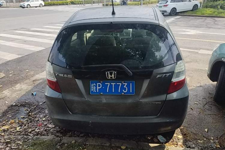 Used Honda Fit 2008 1.5L manual luxury version Rear