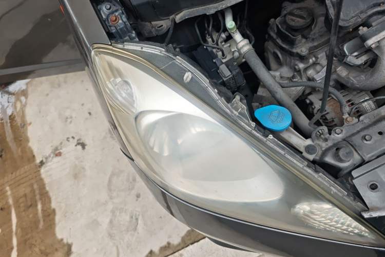 Used Honda Fit 2008 1.3L manual comfort version Right Front Headlight