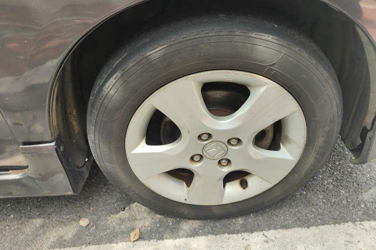Used Honda Fit 2008 1.5L automatic luxury edition Right Front Wheel Hub
