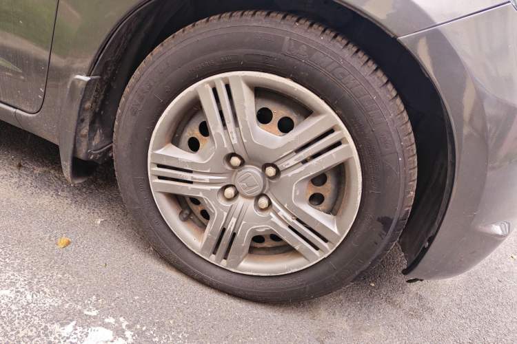 Used Honda Fit 2008 1.3L automatic comfort version Right Front Wheel Hub