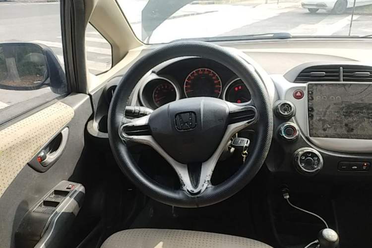 Used Honda Fit 2008 1.5L manual luxury version Steering Wheel