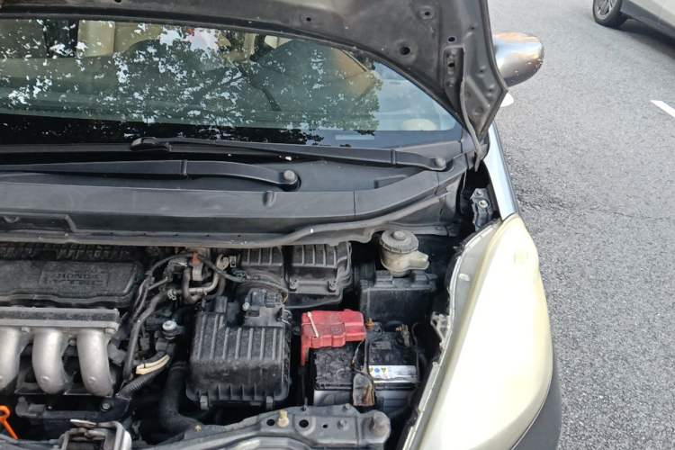 Used Honda Fit 2008 1.5L automatic luxury edition Engine Bay Left