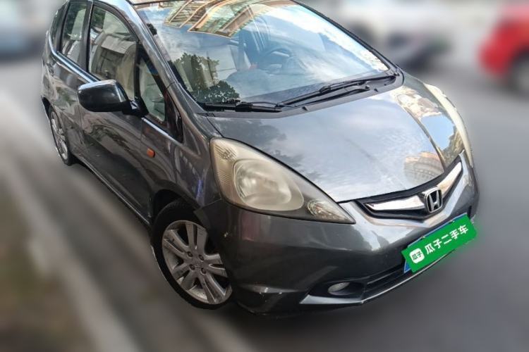 Used Honda Fit 2008 1.5L automatic luxury edition Front Right 45 Deg