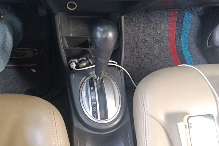 Used Honda Fit 2008 1.5L automatic luxury edition Gear Lever