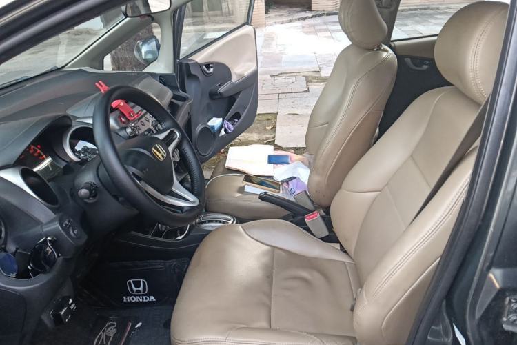 Used Honda Fit 2008 1.5L automatic luxury edition Left Front Seat