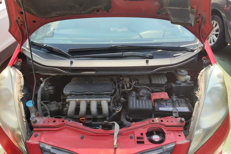 Used Honda Fit 2008 1.3L automatic comfort version Engine Bay